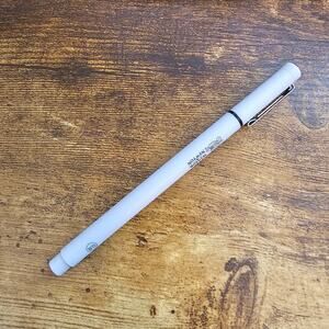Winsor & Newton fineliner pen with a 0.8mm tip Black